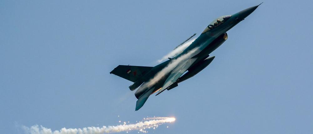 Ein F-16-Kampfjet der US-Luftwaffe im Einsatz