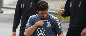 Logo. Mats Hummels 2001 im Trainingslager. 