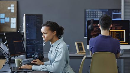 Programmierer, Softwareentwickler und andere Digitalexperten sind auf dem Arbeitsmarkt sehr gefragt. 