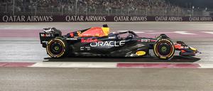 Max Verstappen in seinem Formel-1-Wagen in Katar.