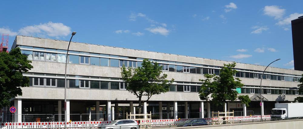 Bauarbeiten an der Zentrale des Landesamts für Flüchtlingsangelegenheiten an der Bundesallee in Wilmersdorf.