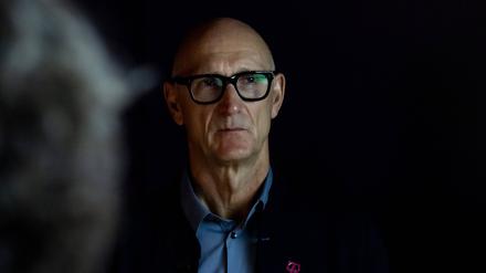 Der Telekom-Chef Timotheus Höttges will seinen Konzern entschlacken. Die Maßnahmen sollen vor allem Beschäftigte in der Telekom-Zentrale treffen.