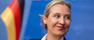 09.10.2023, Berlin: Alice Weidel, Fraktionsvorsitzende der AfD, nimmt an einer Pressekonferenz teil.