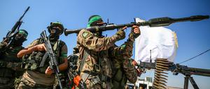 Mitglieder der Ezzedine-al-Qassam-Brigaden, dem militärischen Flügel der palästinensischen Hamas-Bewegung.