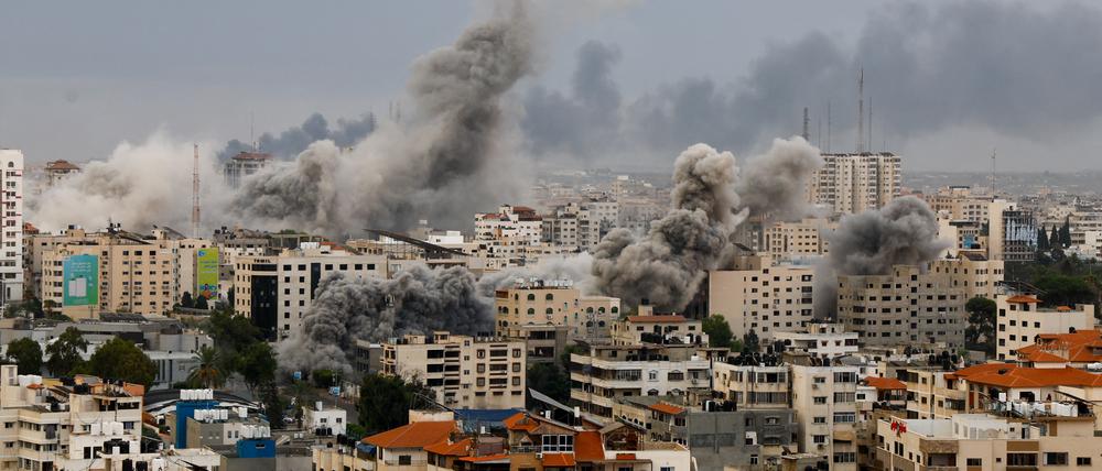 Rauch über Gaza nach israelischem Vergeltungsschlag.
