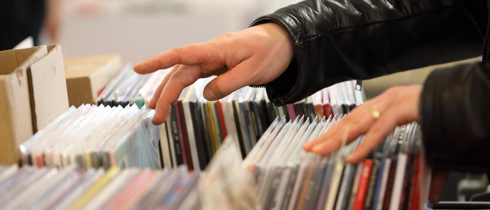Vinyl lebt, sagt Claudia Roth