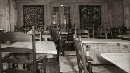 Ein Blick in den kleinen Gastraum des Seekrugs 1937. Der Bau sollte anfangs 75.000 Reichsmark kosten, am Ende waren es 273.400 Reichsmark.