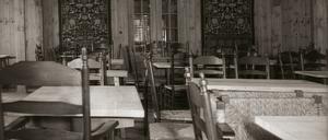Ein Blick in den kleinen Gastraum des Seekrugs 1937. Der Bau sollte anfangs 75.000 Reichsmark kosten, am Ende waren es 273.400 Reichsmark.