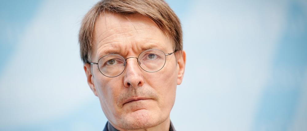 Gesundheitsminister Karl Lauterbach (SPD) will mit der geplanten Cannabis-Freigabe den Schwarzmarkt zurückdrängen.