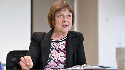 Potsdam, 31.07.2023 / Lokales / Ursula Nonnemacher, Ministerin für Soziales, Gesundheit, Integration und Verbraucherschutz des Landes Brandenburg, Foto: Ottmar Winter PNN ACHTUNG: Foto ist ausschließlich für redaktionelle Berichterstattung der PNN und des TGSP! Eine kommerzielle Nutzung, z.B. Werbung, ist ausgeschlossen. Die Weitergabe an nicht autorisierte Dritte, insbesondere eine weitergehende Vermarktung über Bilddatenbanken, ist unzulässig.