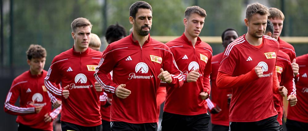 Läuft wieder. Rani Khedira (vorn, Mitte) beim Training.