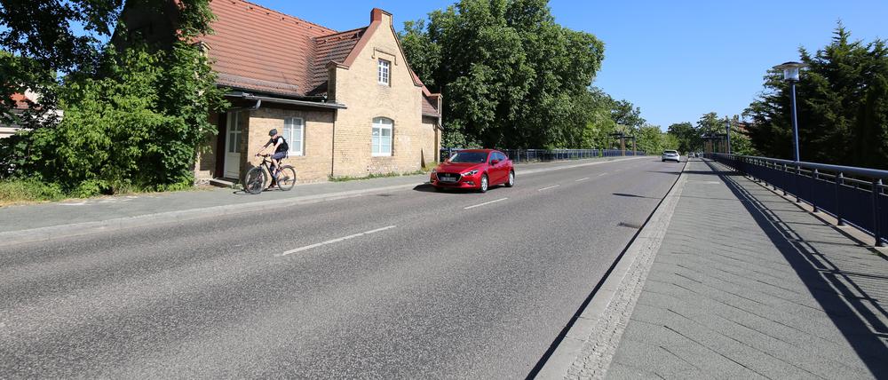 Das Chausseehaus in Neu Fahrland muss für die neue Straßenbahntrasse nach Krampnitz abgerissen werden.
