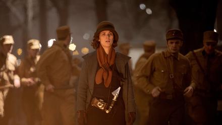 Überraschung: Wer die ARD-Serie „Babylon Berlin“ mit Charlie Ritter (Liv Lisa Fries) schauen will, der kann es auch in der ZDF-Mediathek tun.