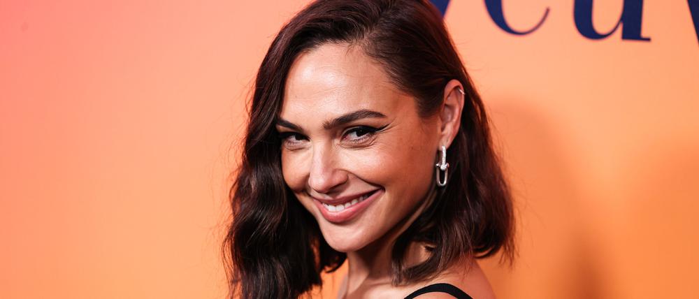 Die israelische Schauspielerin Gal Gadot steht ihren Landsleuten bei.