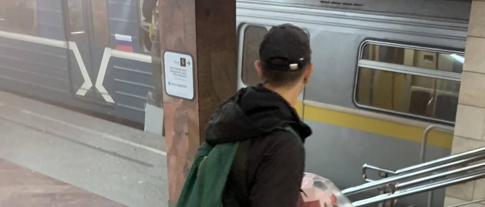 Zusammenstoß zweier Züge im Bahnhof Peschatniki auf der Linie 10 der Moskauer U-Bahn