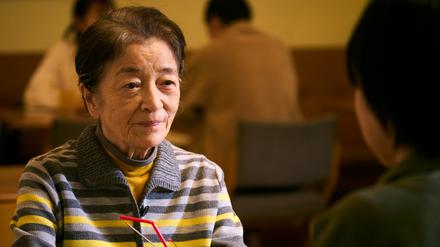 Michi (Chieko Baisho) möchte der nachfolgenden Generation nicht im Weg stehen – und fasst plötzlich neuen Lebensmtu.