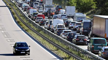 Stau auf dem Berliner Ring, hier bei Erkner 