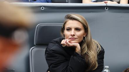 Tennis: Hamburg European Open (ATP-Turnier), Tennisstadion Rothenbaum, Herren, Einzel, 1. Runde, Zverev (Deutschland) - Molcan (Slowakei). Sophia Thomalla, Freundin von Alexander Zverev, sitzt auf der Tribüne. +++ dpa-Bildfunk +++