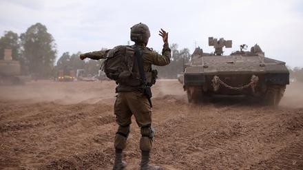 Start der Offensive: israelischer Panzer nahe des Gazastreifens.