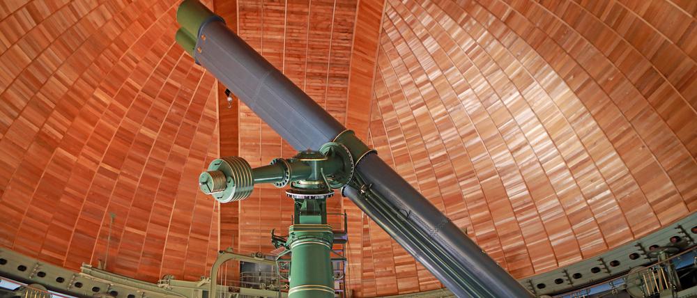 Großer Refraktor (Linsenfernrohr).1899 aufgestelltes Doppelteleskop auf dem Potsdamer Telegrafenberg. Wissenschaftspark Albert Einstein. Leibniz-Institut für Astrophysik Potsdam.