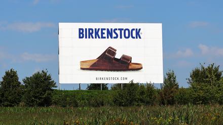 Birkenstock Plakat auf einem Feld in NRW
