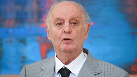 Dirigent Daniel Barenboim verfolgt verfolgt die Entwicklung in Israel nach eigenen Worten «mit Entsetzen und größter Sorge». 