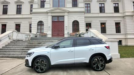 Mehr Hochsitz-Kombi als SUV: Der 4,51 Meter lange Austral bietet viel Platz für die ganze Familie. 