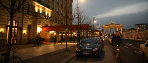 Das Berliner American Jewish Committee hatte eine für Donnerstag im Hotel Adlon geplante Demo abgesagt.