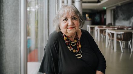 Sema Poyraz ist eine deutsche Schauspielerin, Filmregisseurin und Drehbuchautorin. Fotografiert am 14. August 2023 in Berlin.