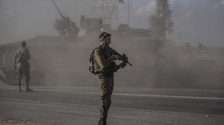 Israel verstärkt seine militärische Präsenz an der Grenze zum Gazastreifen. 