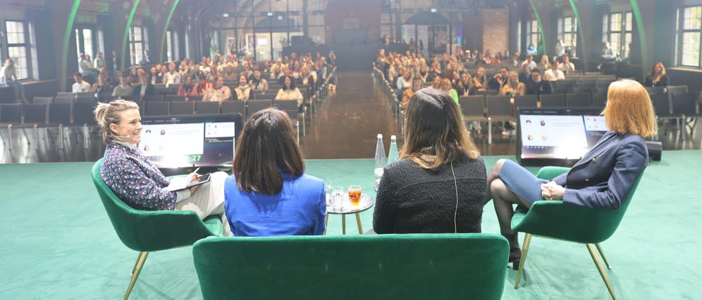 Auf der HUG diskutieren Experten aus dem HR-Bereich über Chancen und Risiken von Künstlicher Intelligenz