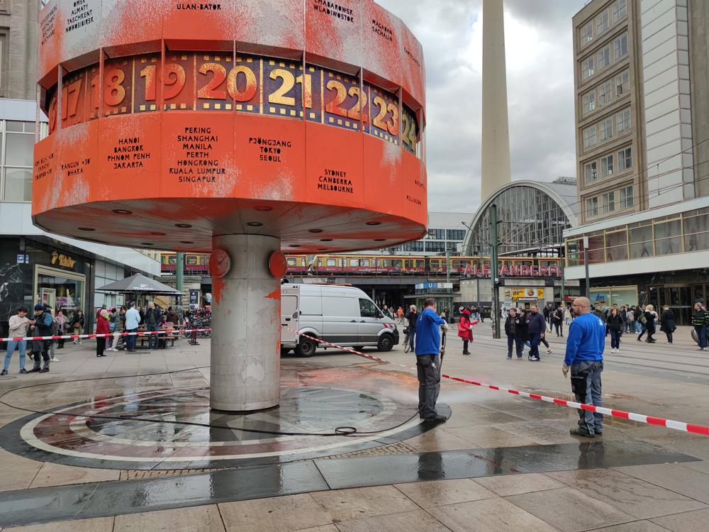 berliner weltzeituhr