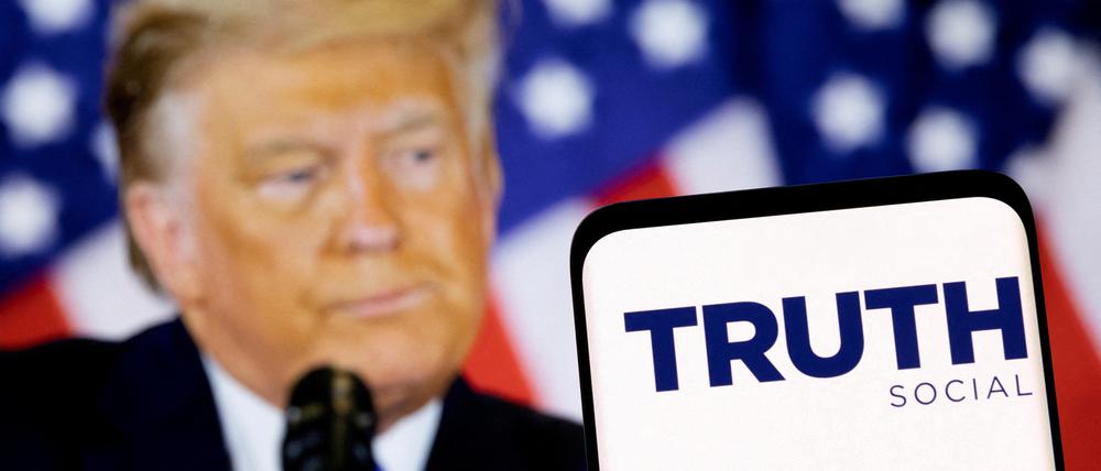 Der ehemalige US-Präsident Donald Trump nutzt vor allem die Onlineplattform Truth Social, die als Alternative zu Twitter gegründet wurde.