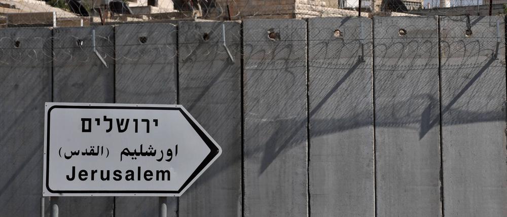 Mauer außerhalb der Westbank-Stadt Ramallah. (Symbolbild)