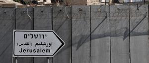 Mauer außerhalb der Westbank-Stadt Ramallah. (Symbolbild)