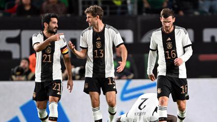 Ging so. Ilkay Gündogan, Thomas Müller und Pascal Groß (von links nach rechts). 