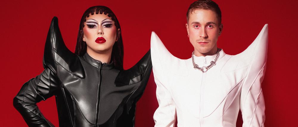 Die Podcast-Hosts Miss Ivanka T und Robin Solf sind Szenegrößen und Tratsch-Profis.