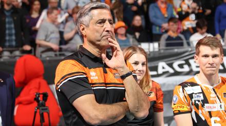 Kaweh Niroomand macht sich Sorgen um seine verletzten Spieler. 