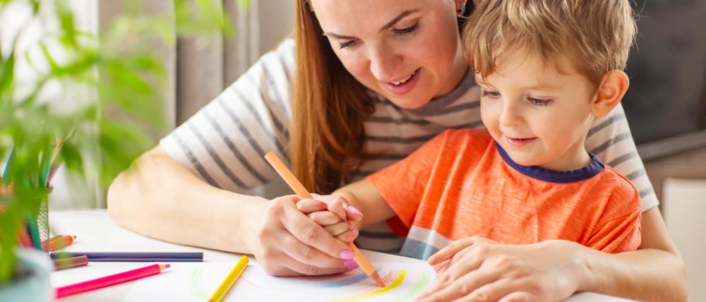Auch viele werdende Eltern treibt das Thema Elterngeld um.