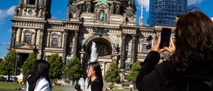 Mit den Touristen kommen etliche Daten in die Stadt.