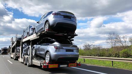 Künftig sollen Züge die Tesla-Laster ersetzen 