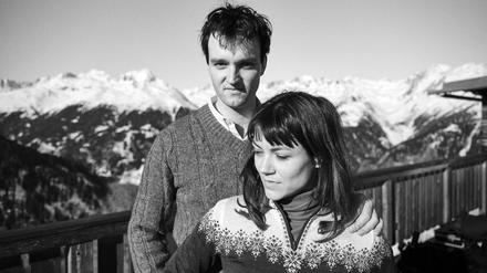 Eiskalt erwischt. Doktorand Johannes Leinert (Jan Bülow) und Pianistin Karin Hönig (Olivia Ross).