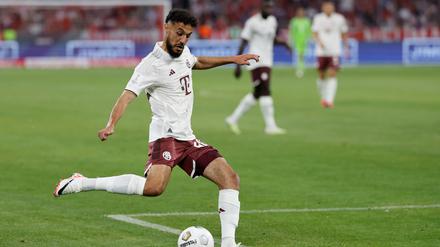 Noussair Mazraoui darf auf einen Einsatz gegen Mainz hoffen.