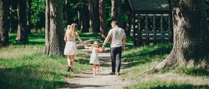 Das neue Familienglück auszuhalten, kann schwer fallen.