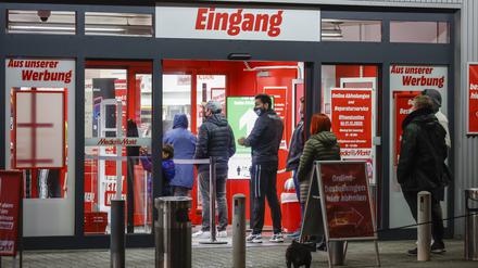 Kunden von Mediamarkt-Saturn müssen nicht mehr in der Schlange stehen.