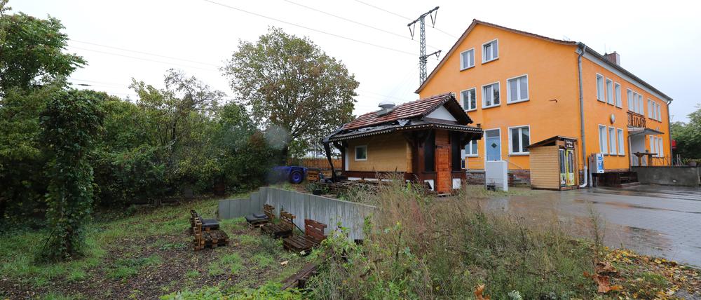 Neben dem Golmer Lokal „Stellwerk“ könnte der neue Jugendort entstehen.