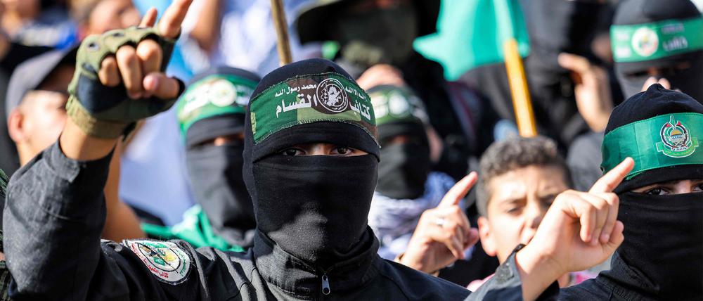 Hamas-Anhänger im Libanon demonstrieren in Beirut.