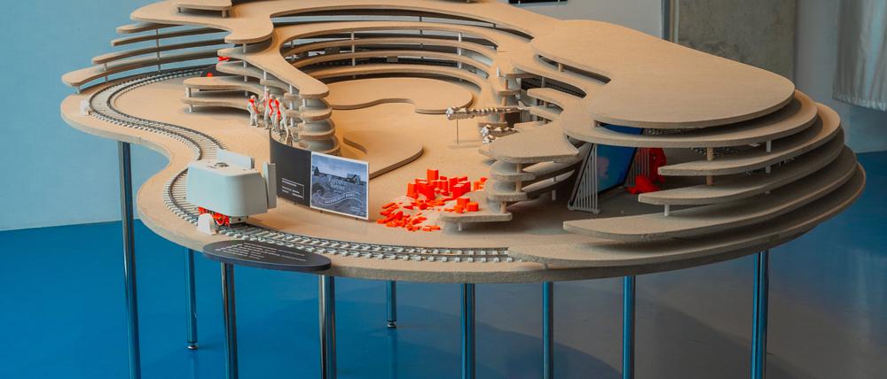 Die Ausstellung „Airbound. Sensing Collective Futures“ behandelt dringliche geo-politische Themen.