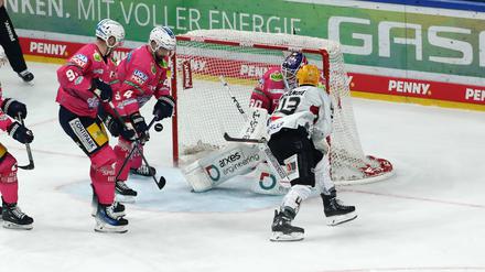 Gewurschtel. Die Eisbären (in Pink) wurden mehr gefordert als erwartet.