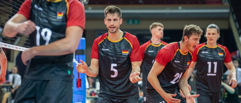 Jubel bei Tobias Krick (zweiter von rechts) und seinen Kollegen des Nationalteams.